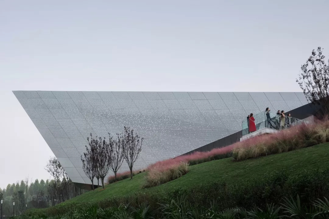 走廊挑臺(tái)看建筑 by蘇圣亮，天華建筑設(shè)計(jì)